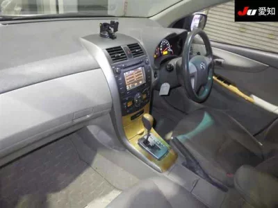 Toyota COROLLA AXIO  с аукциона в Японии