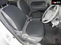 Toyota SIENTA лот № 30427 оценка 3  с аукциона в Японии 5