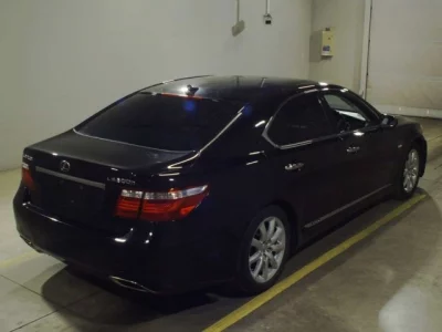 Lexus LS600h