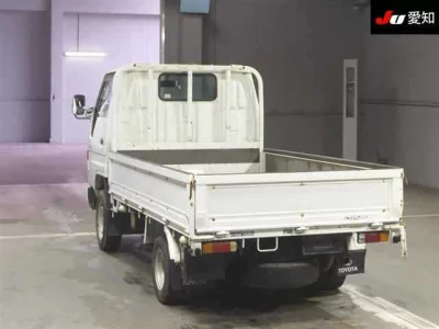 Toyota DYNA  с аукциона в Японии