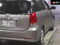 Toyota WISH лот № 251 оценка 3.5  с аукциона в Японии 7