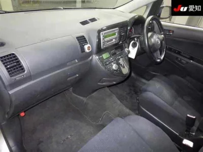 Toyota WISH  с аукциона в Японии