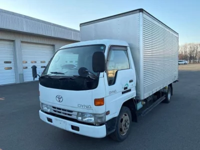 Toyota DYNA  с аукциона в Японии