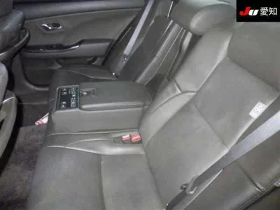 Toyota CROWN  с аукциона в Японии