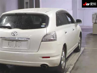 Toyota Mark X Zio
