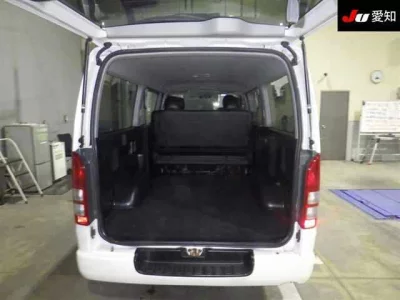 Toyota HiAce Van