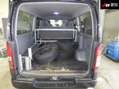 Toyota HiAce Van