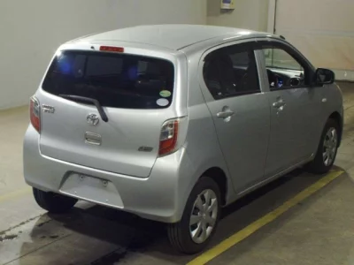 Toyota PIXIS EPOCH  с аукциона в Японии