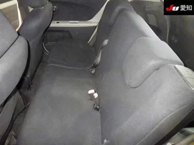 Toyota VITZ  с аукциона в Японии