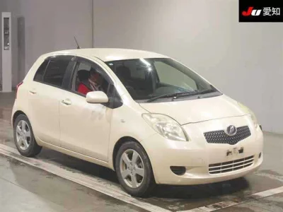 Toyota VITZ  с аукциона в Японии