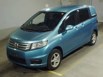 Honda FREED  с аукциона в Японии