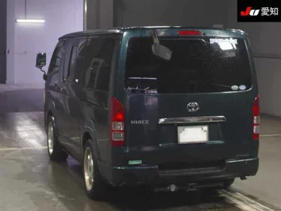 Toyota HiAce Van
