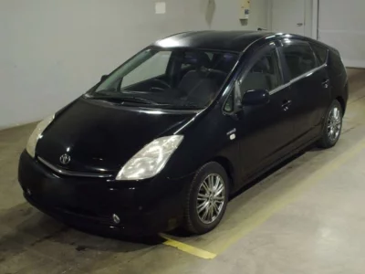 Toyota Prius  с аукциона в Японии