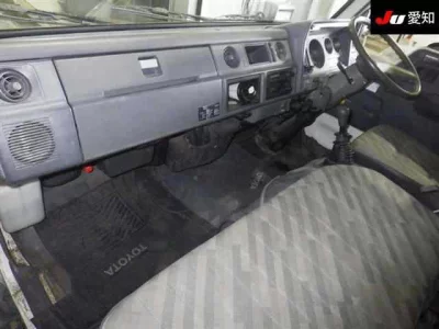 Toyota DYNA  с аукциона в Японии