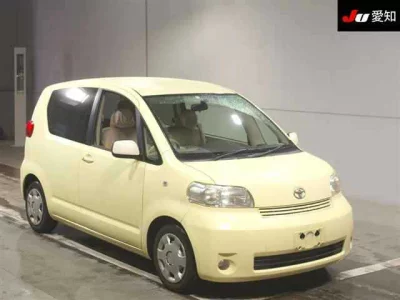 Toyota PORTE  с аукциона в Японии