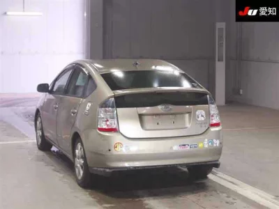 Toyota Prius  с аукциона в Японии