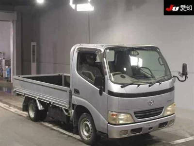 Toyota DYNA  с аукциона в Японии