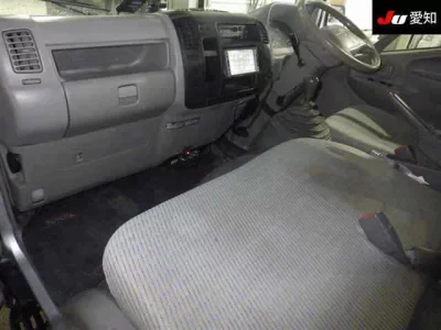 Toyota DYNA  с аукциона в Японии