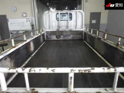 Toyota DYNA  с аукциона в Японии