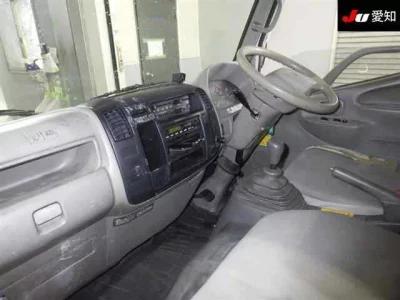 Toyota DYNA  с аукциона в Японии