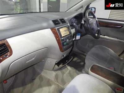 Toyota Ipsum