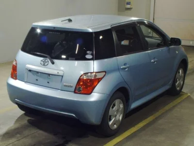 Toyota IST