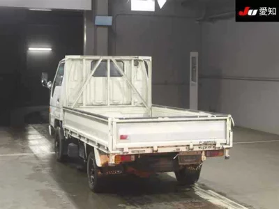 Toyota HIACE TRUCK  с аукциона в Японии