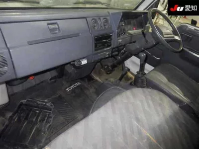 Toyota HIACE TRUCK  с аукциона в Японии