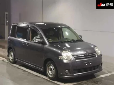 Toyota SIENTA  с аукциона в Японии