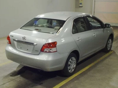 Toyota BELTA  с аукциона в Японии