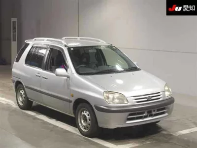 Toyota RAUM  с аукциона в Японии