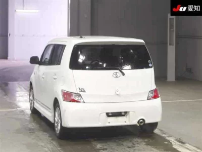 Toyota BB  с аукциона в Японии