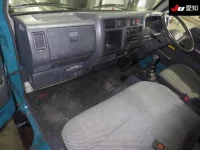 Toyota DYNA лот № 7120 оценка 3.5  с аукциона в Японии 2