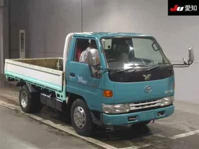 Toyota DYNA  с аукциона в Японии