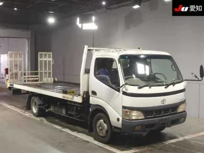 Toyota DYNA  с аукциона в Японии