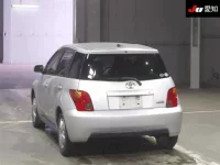 Toyota IST лот № 30924 оценка 3.5  с аукциона в Японии 1