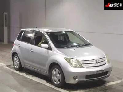 Toyota IST  с аукциона в Японии