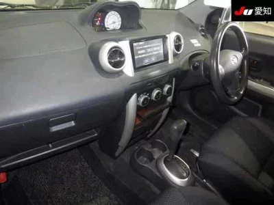 Toyota IST  с аукциона в Японии