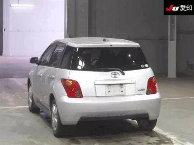 Toyota IST  с аукциона в Японии