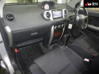 Toyota IST лот № 30739 оценка 3.5  с аукциона в Японии 2