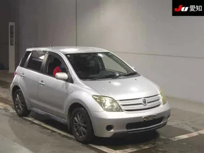 Toyota IST  с аукциона в Японии