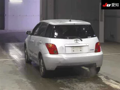 Toyota IST  с аукциона в Японии