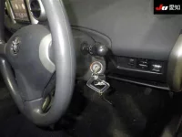 Toyota IST лот № 30877 оценка 3.5  с аукциона в Японии 4