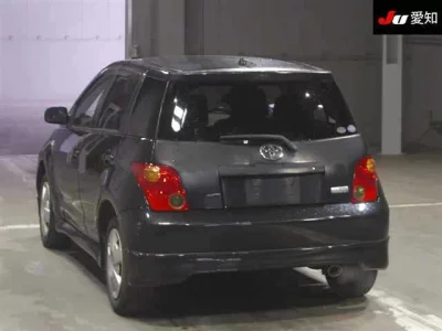 Toyota IST  с аукциона в Японии