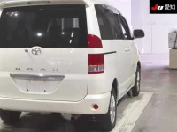 Toyota NOAH лот № 30847 оценка 3  с аукциона в Японии 7