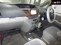 Toyota NOAH лот № 30847 оценка 3  с аукциона в Японии 2