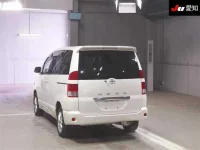 Toyota NOAH лот № 30847 оценка 3  с аукциона в Японии 1