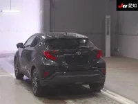 Toyota C-HR лот № 30951 оценка R  с аукциона в Японии 1