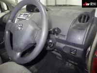 Toyota VITZ лот № 30862 оценка 3  с аукциона в Японии 4