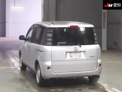 Toyota SIENTA  с аукциона в Японии